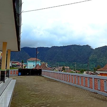 Bromo Holiday Guest House Ngadisari ภายนอก รูปภาพ